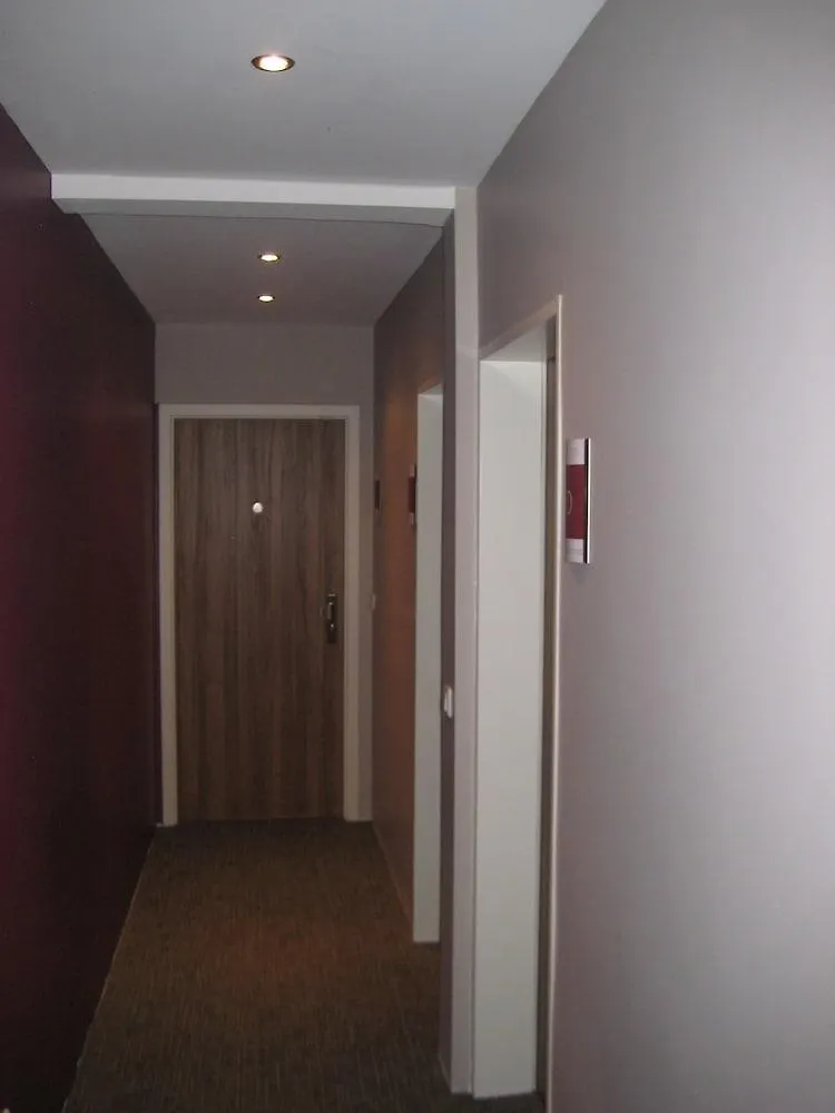 Hotel S16 Munich 3*,